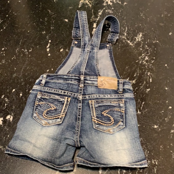 Girls Silver Jean short overalls size8 - Picture 2 of 4
